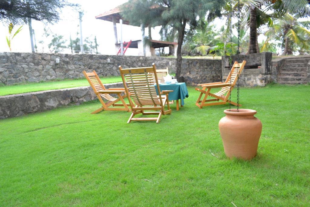 Beach House Negombo Exterior foto